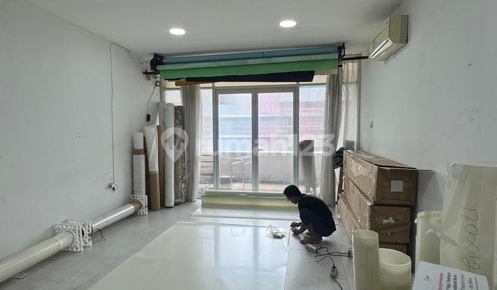 Dijual Ruko Plaza De Lumina di Taman Semanan Indah, Jakarta Barat