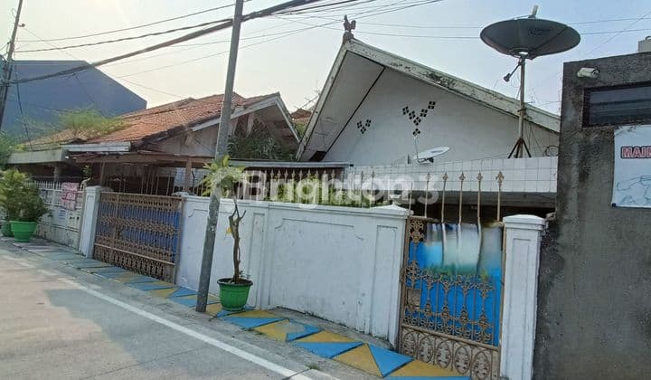Rumah Tua Berkualitas Marmer Dan Kusen Dr Kayu Jati Lokasi Jakarta Pusat