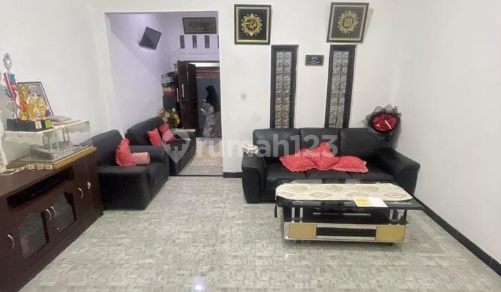 Rumah Cantik Bersih Terawat Lingkungan Enak Tidak Banjir