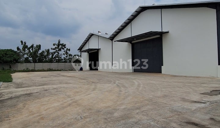 Gudang Rapi Siap pakai di legok Tangerang