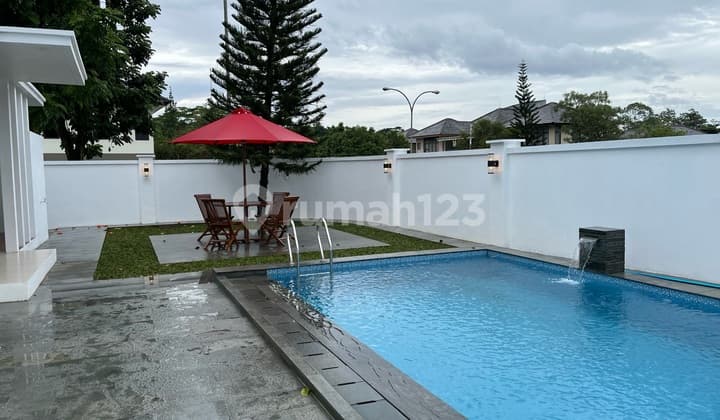 Disewakan Rumah dengan Kolam Renang di Sentul City Bogor