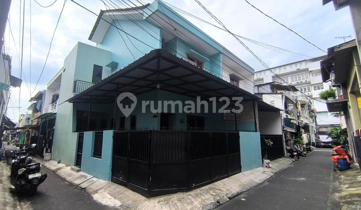 Di Jual Rumah Tanjung Duren,2,5 Lantai 6X12 Lokasinya di Hook Siap Huni Startegis di Jalan Salak, Tanjung Duren Utara, Grogol Petamburan Jakarta Barat.#Hamdan