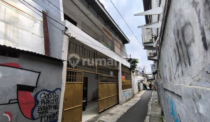 Di Jual Cepat Rumah Siap Huni,2,5 Lantai 10X20 Dibawah Harga Pasaran Tanah Lokasi Strategis Dekat Prj.jl Kebon Kosong , Kemayoran Jakarta Pusat#Hamdan