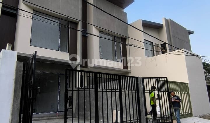 For Sale: New 2-Story House in Meruya, 5x22m, Strategically Located in a Complex, Taman Villa Meruya, Kembangan, West Jakarta #Hamdan