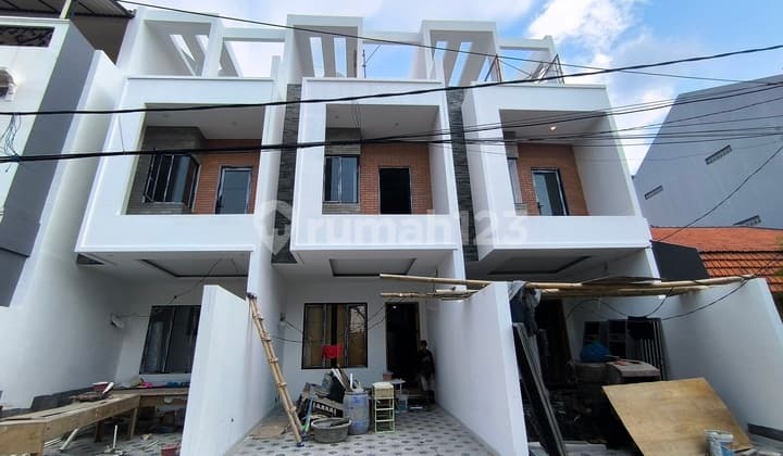 Di Jual Rumah Baru Duri Emas ,3 Lantai 4,3X18 Lokasi Bebas Banjir Dalam Komplek Duri Kepa, Kebon Jeruk Jakarta Barat#Hamdan