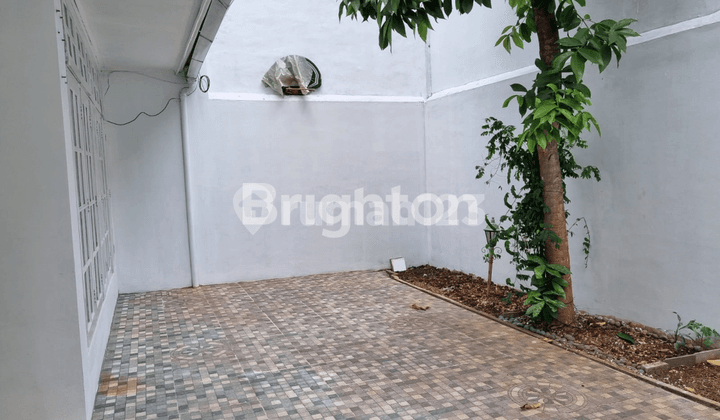 Rumah 2 Lt di Legenda lagi sale