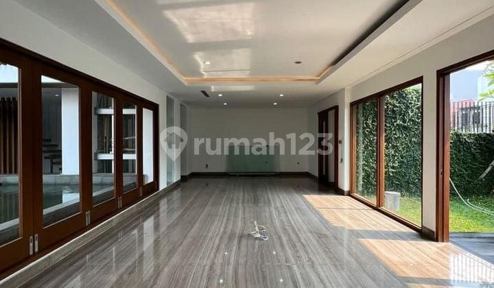 Dijual Rumah Modern Pondok Indah ( Rooftop Swimming Pool)
