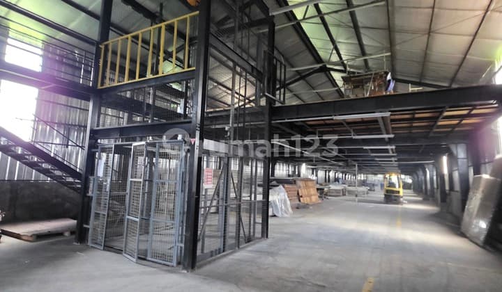 Gudang Jalur Strategis Arah Semarang Jogja Surabaya 1950Mtr