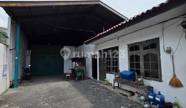 Warehouse Near Manahan Solo 470M