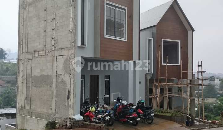 Villa Mewah View Pegunungan & Kota Bandung Dekat Gedung Sate