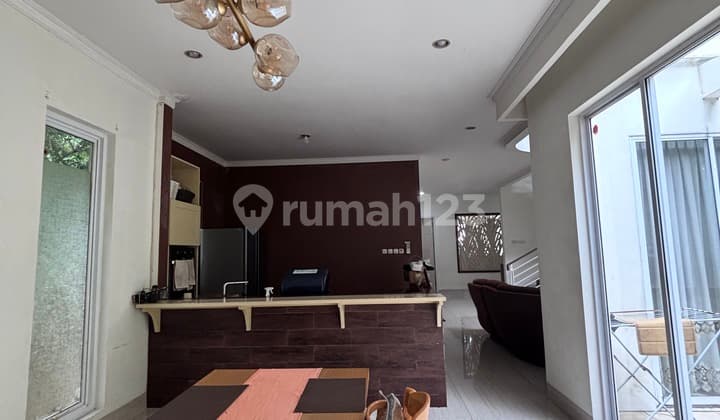 Disewakan Rumah Hook, Lingkungan Asri di The Green BSD