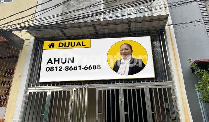 RUMAH 31/2 LANTAI STRATEGIS TELUK GONG SELATAN JAKARTA UTARA