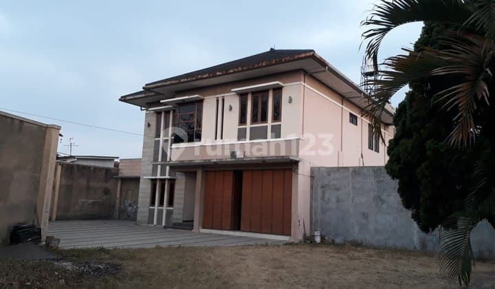 Rumah Luasan Besar Cocok Dijadikan Gudang, Kantor Ataupun Usaha Online