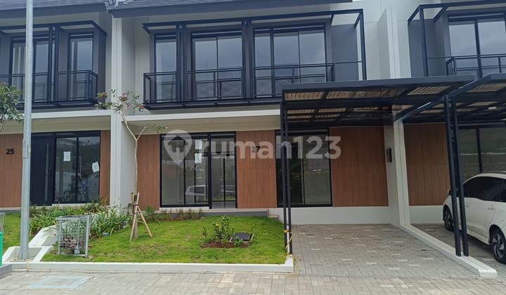 Rumah Semi Furnished Harga Wajar Parkiran Luas Di Kota Baru Parahyangan