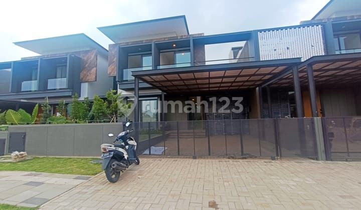 Rare Find! For Sale/Rent New Large Area House at Reasonable Price in Kota Baru Parahyangan.