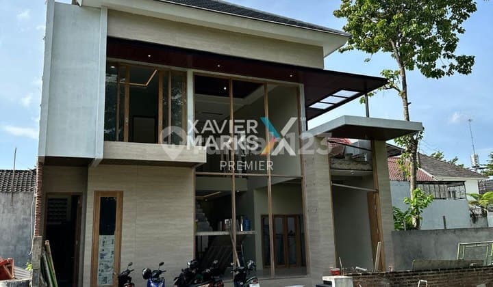 Rumah Baru Siap Huni, 4Kamar, 2 Tingkat, Perum Elit Araya, Blimbing, Malang