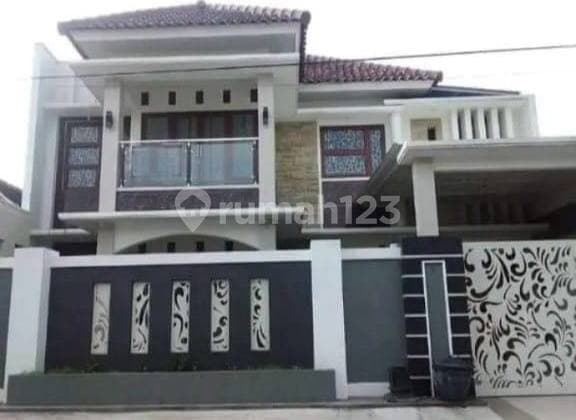 Dijual Rumah Super Strategis, Bisa Jadi Kos, Jl Bunga Bunga, Malang