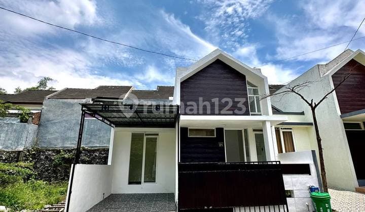 Rumah Baru Gress, Tengah Kota, 2kamar, Siap Huni, Merjosari, Malang