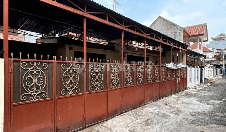 Investor Special Price! 15 Million Per Square Meter in Tebet (Can Be Divided into 3 Plots)