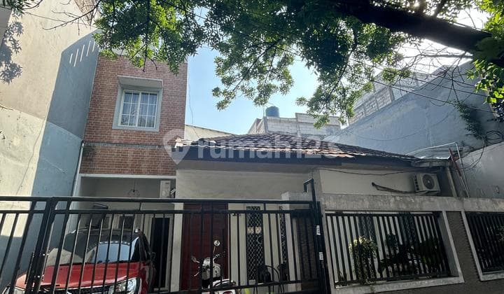 Good Furnished House Sumur Batu, Central Jakarta