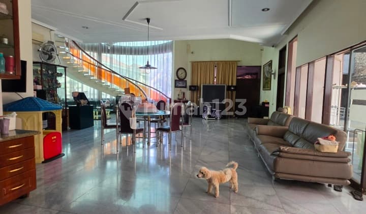 Luxurious House in Kedoya