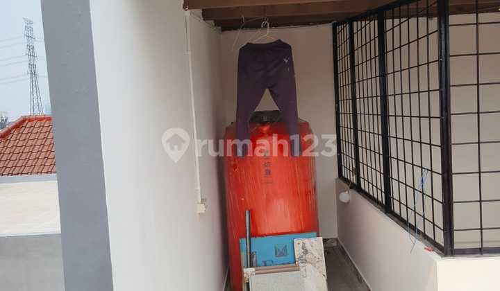 Di Sewakan Ruko 3 Lantai Stengah Di.metland Puri Petir Cipondoh