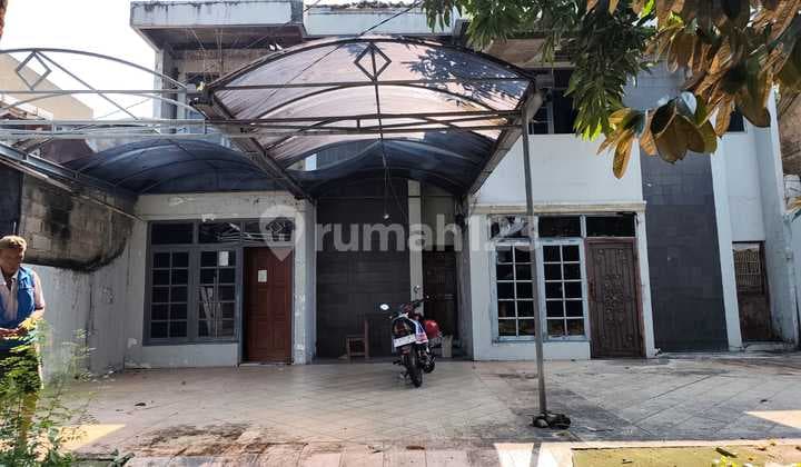 For Sale Old House Land Calculation 495 Meters SHM on Jl Panjang Kebon Jeruk