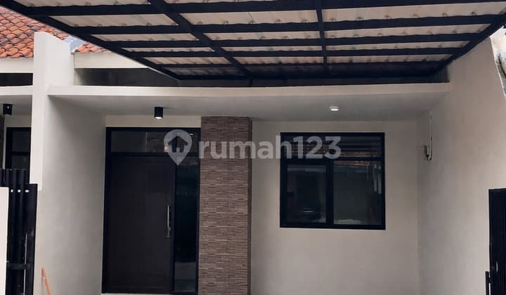Disewakan Rumah 2 Lantai di Ciwastra