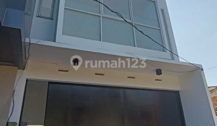 Jual Ruko 3 Lantai Terawat di Cikutra Dekat Universitas Widyatama