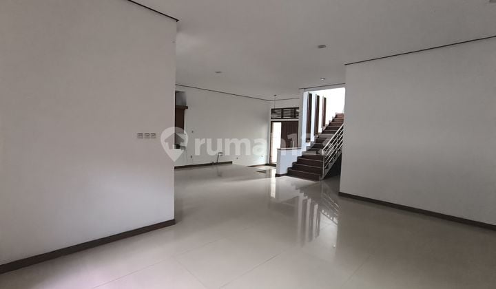 Disewakan Rumah di Batununggal