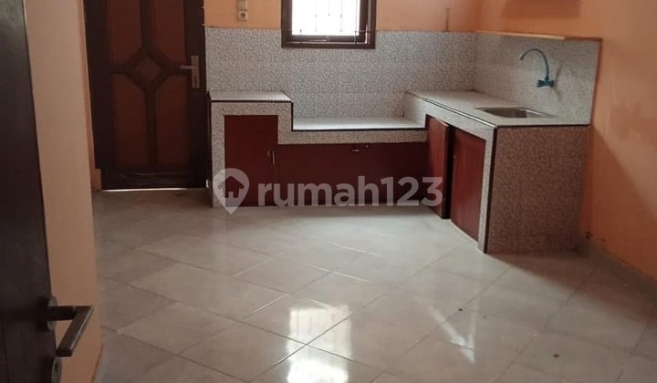 For Rent House in Complex Near Cikoneng