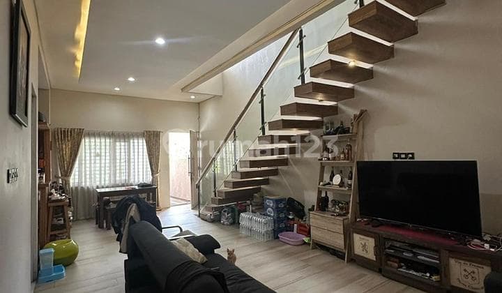 Dijual Rumah 2 Lantai di Buah Batu Regency