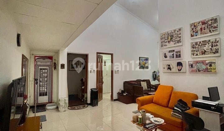 Dijual Rumah Lokasi Strategis di Buahbatu
