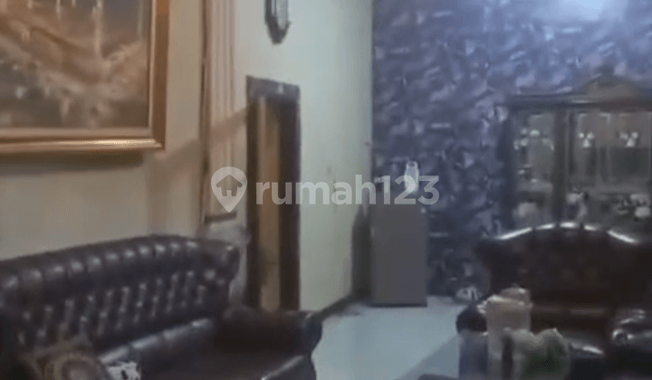 Dijual Rumah Luas di Babakan Sari Kiaracondong