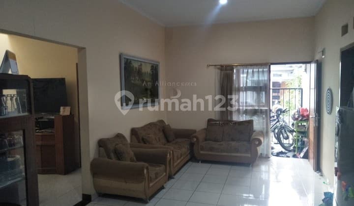 Dijual Rumah Modern di Komplek Cisaranten