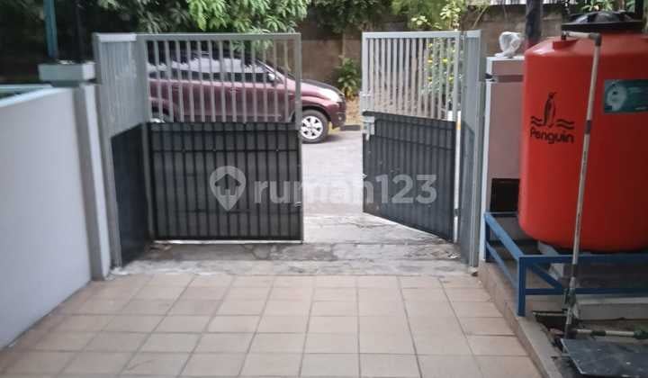 Jual/sewa Rumah Siap Huni 2 Lantai. Pegangsaan Dua