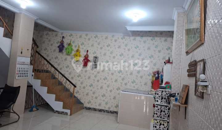 Jual Cepat! Dibawah Njop! Rumah Petojo Roxy 3 Lantai..