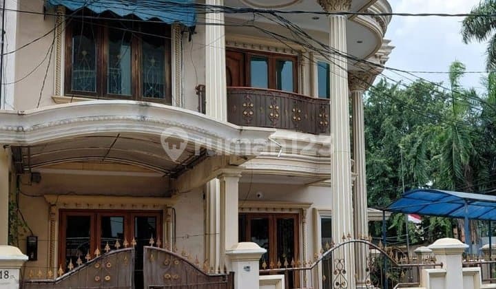 Rumah 2 Lantai 4 Kamar Tidur Siap Huni