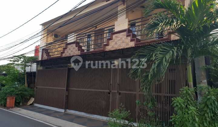Dijual/disewa Rumah Di Kemayoran. Uk11x17. 2 Lantai.