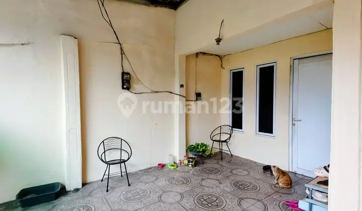 Kemayoran. Rumah Luas 90M. Cocok untuk Bangun Baru. Kostan