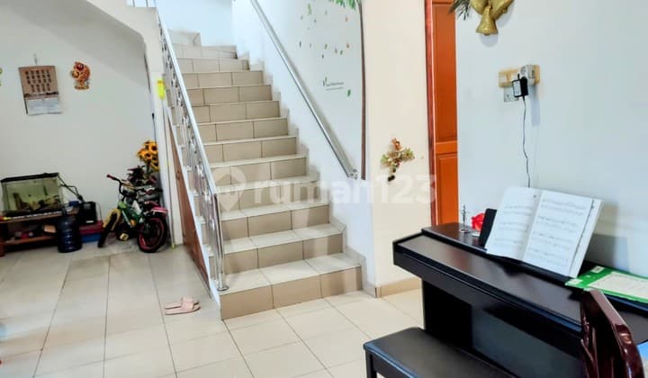 Turun Harga. Rumah 2 Lantai. Uk 8X18. SHM. Ancol Selatan. Sunter