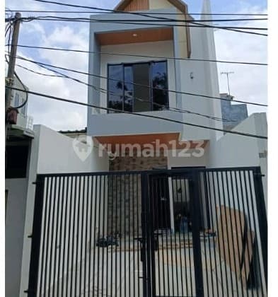 Rumah Baru. Modern Minimalis. Dekat Sekolah St Caroline