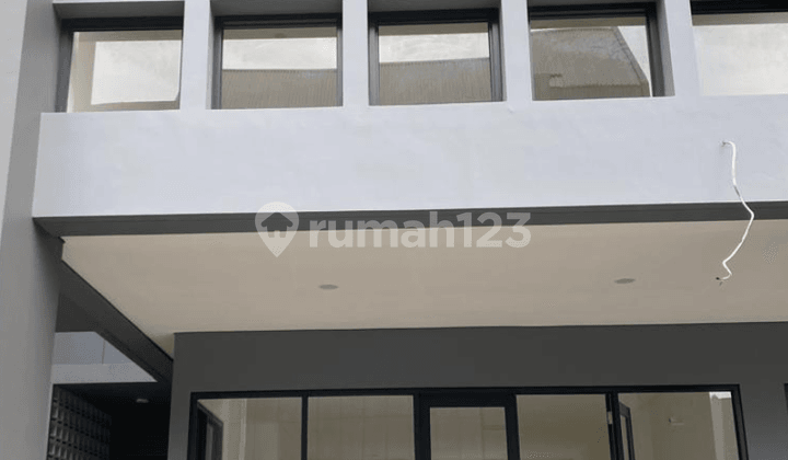 3-Story Shop House in BSD Ready to Occupy