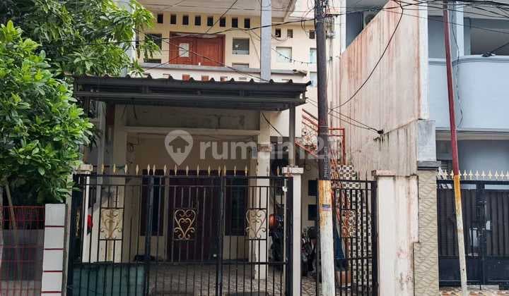 Termurah Full Furnished, Rumah, 2 Lantai, SHM, Bebas Banjir