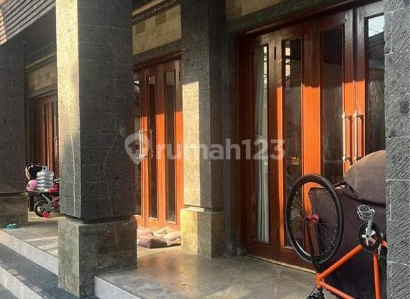 Villa for Sale in Petitenget