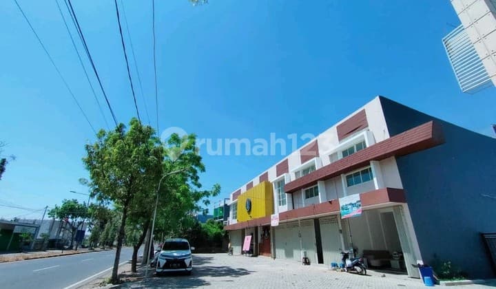 Ruang-usaha Raya By Pass Dekat Tol Jalan Utama