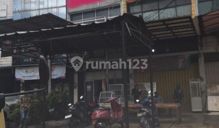 di jual murah ruko 3 lantai kondisi bagus baru renovasi di jl pemuda kranji, sangat strategis 50 meter dr pasar kranji 1 dan 2 sangat cocok untuk usaha dan bisnis