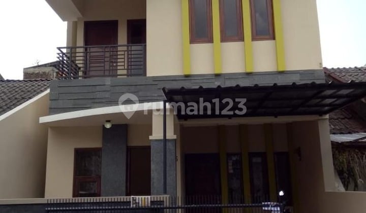 Jual Rumah 2 Lantai di Antapani Kota Bandung Dkt Griya Antapani .