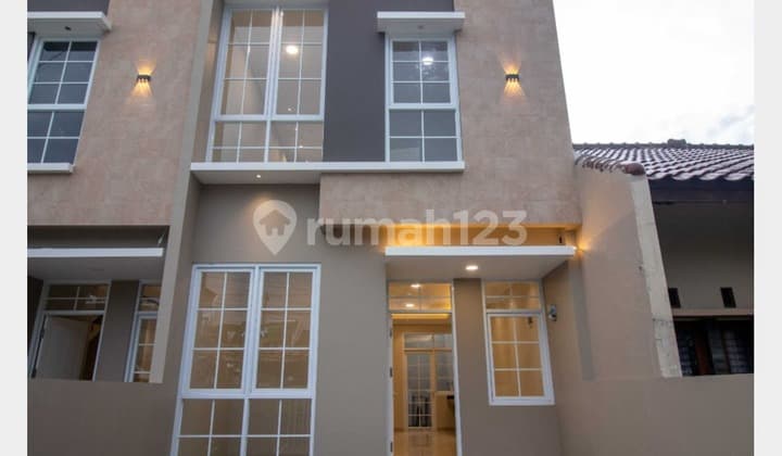 Rumah BARU Cisaranten Kulon Arcamanik Lokasi Strategis Siap Huni.