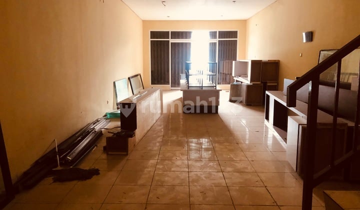 For Rent: Ready-to-Use 2-Story Commercial Space, Flood-Free, Toll Access in Tambun, Near Mall, on Celebration Boulevard, Grand Wisata, Bekasi